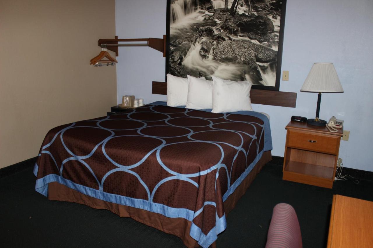 Hotel Super 8 By Wyndham East Stroudsburg - Poconos Zewnętrze zdjęcie