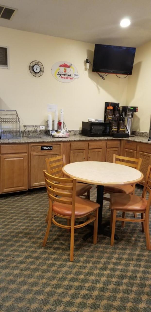 Hotel Super 8 By Wyndham East Stroudsburg - Poconos Zewnętrze zdjęcie