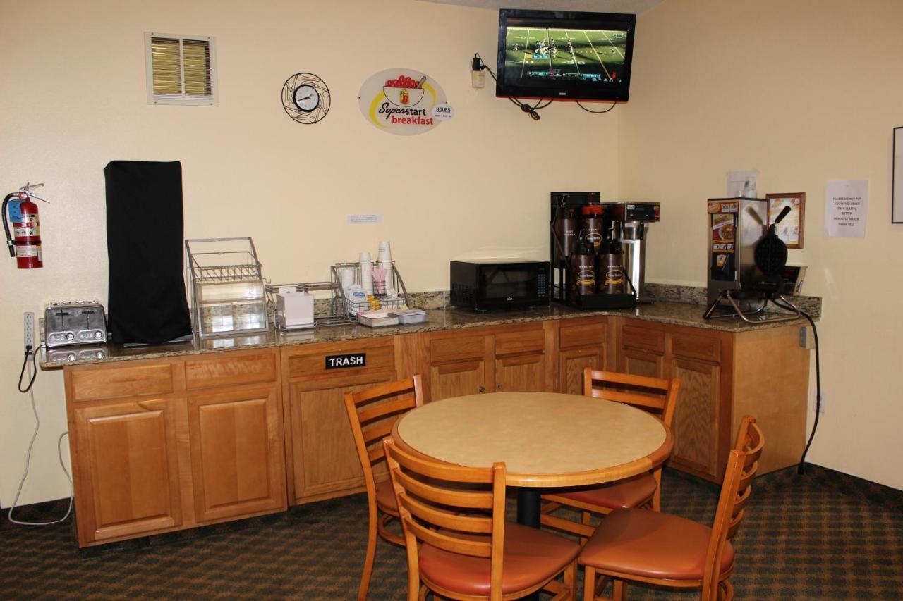 Hotel Super 8 By Wyndham East Stroudsburg - Poconos Zewnętrze zdjęcie